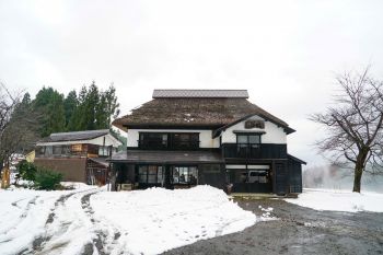 門出かやぶきの里