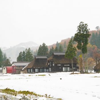 荻ノ島かやぶきの里