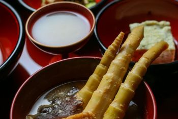 羽黒山斎館