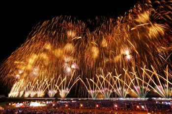 長岡まつり大花火大会 - 復興祈願花火フェニックス