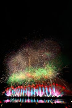 長岡まつり大花火大会 天地人花火 写真ライブラリー 無料ダウンロード 公式 新潟県のおすすめ観光 旅行情報 にいがた観光ナビ