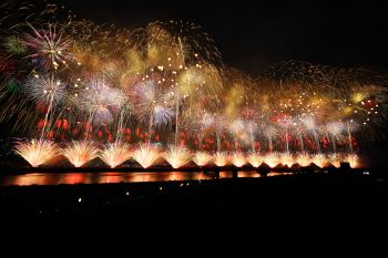 長岡まつり大花火大会 - 復興祈願花火フェニックス