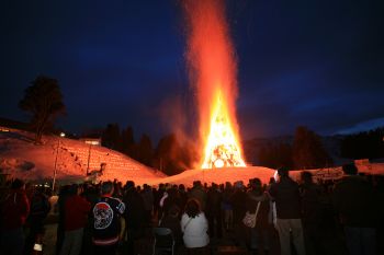 古志の火祭り