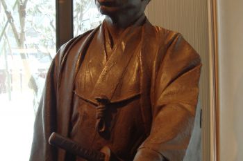 河井継之助の銅像 