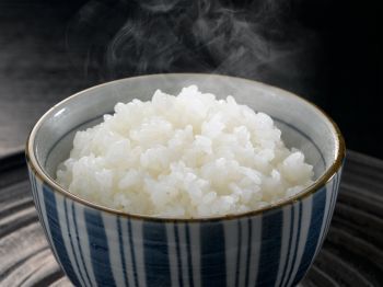 ご飯（茶碗盛り）