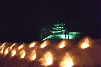 高田公園雪行燈