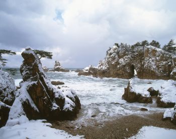 雪景・笹川流れ