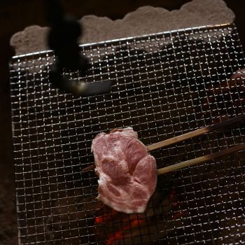 しっとり柔らかな温泉ローストポーク「湯治豚」