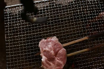 しっとり柔らかな温泉ローストポーク「湯治豚」