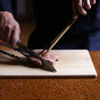しっとり柔らかな温泉ローストポーク「湯治豚」