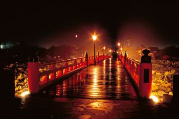 雨の西堀橋